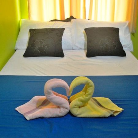 Amelia Homestay Пуэрто-Принцеса Экстерьер фото